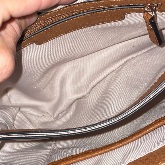 •LC LAUREN CONRAD•CAMEL WITH GOLD  TASSEL & TRIM CROSSBODY PURSE EUC - Picture 9 of 12